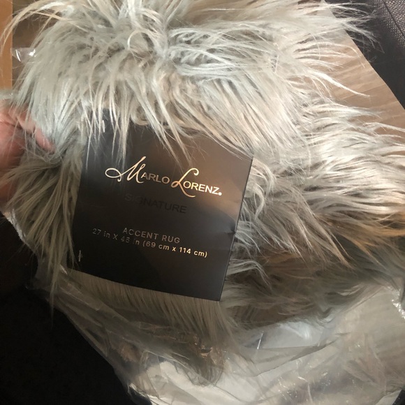 Rug - Picture 2 of 3